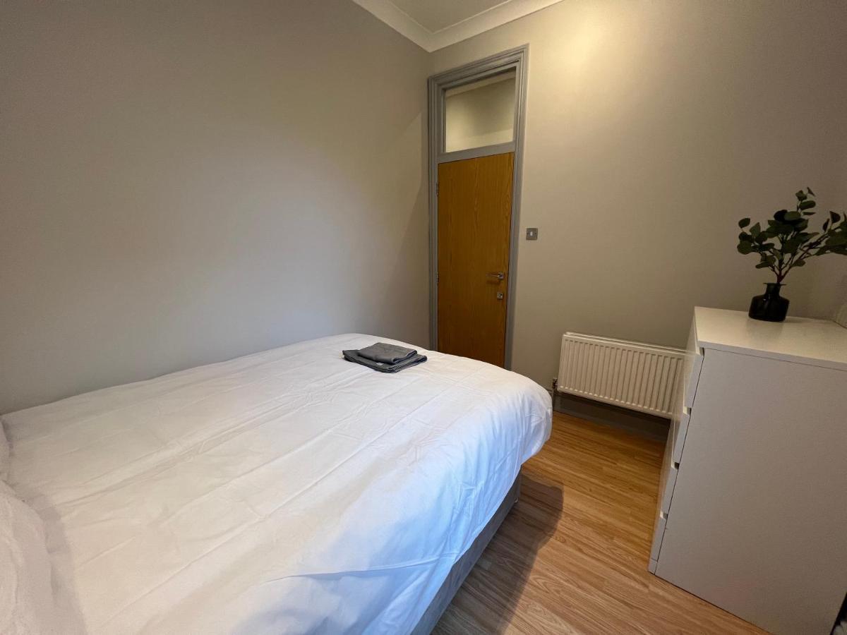 Lovely 2-bedroom Victorian Flats London