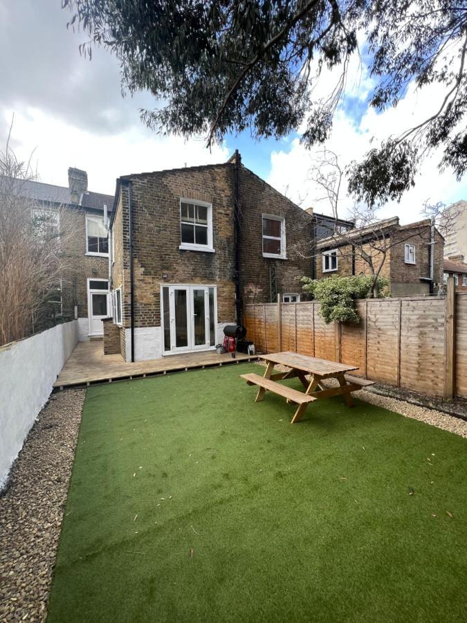 Lovely 2-bedroom Victorian Flats Apartment