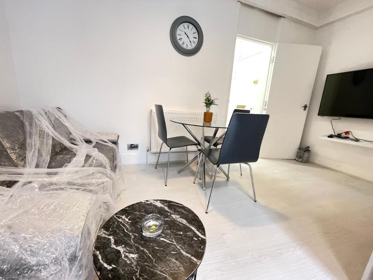 One Bedroom Flat Miles Lejlighed