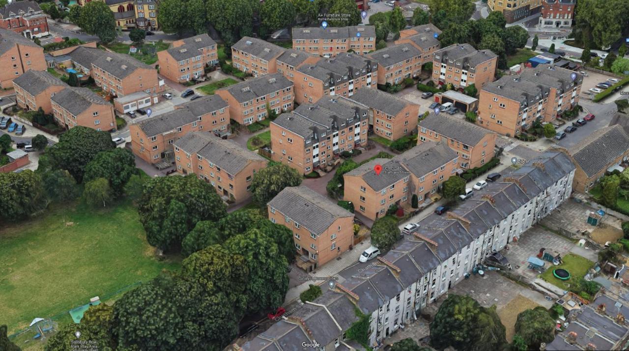 Palace - Excellent In Zone 1 *