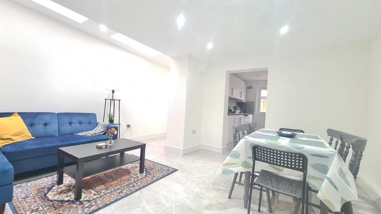 Privat overnatting Cosy Single In Manor Park