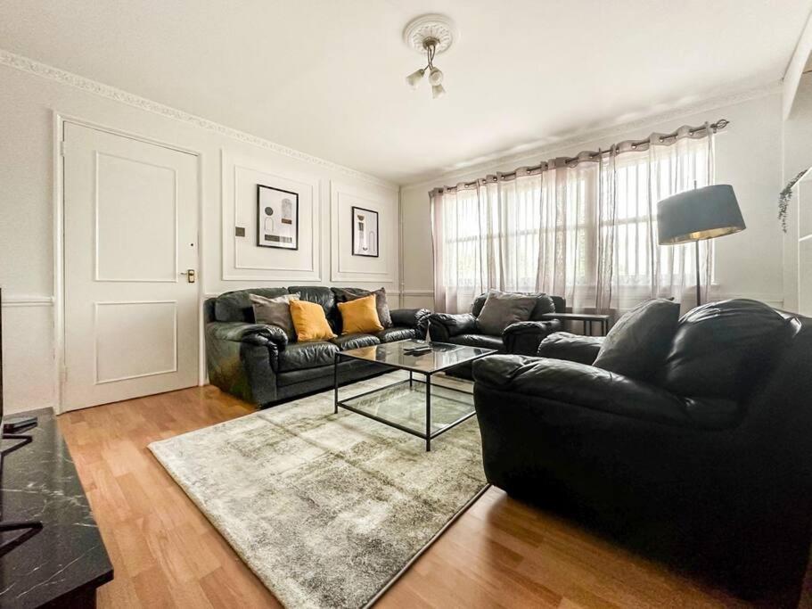 Casa vacanze Newly Refurbished 3 Bed House Near O2 Arena *