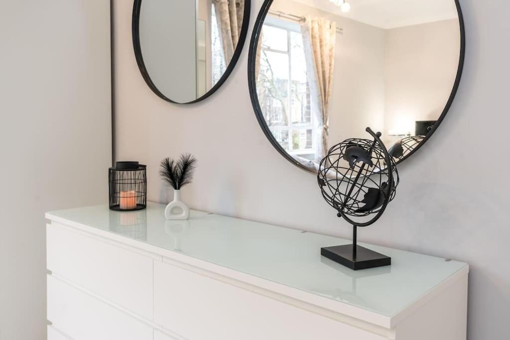Exceptional Spacious Leilighet