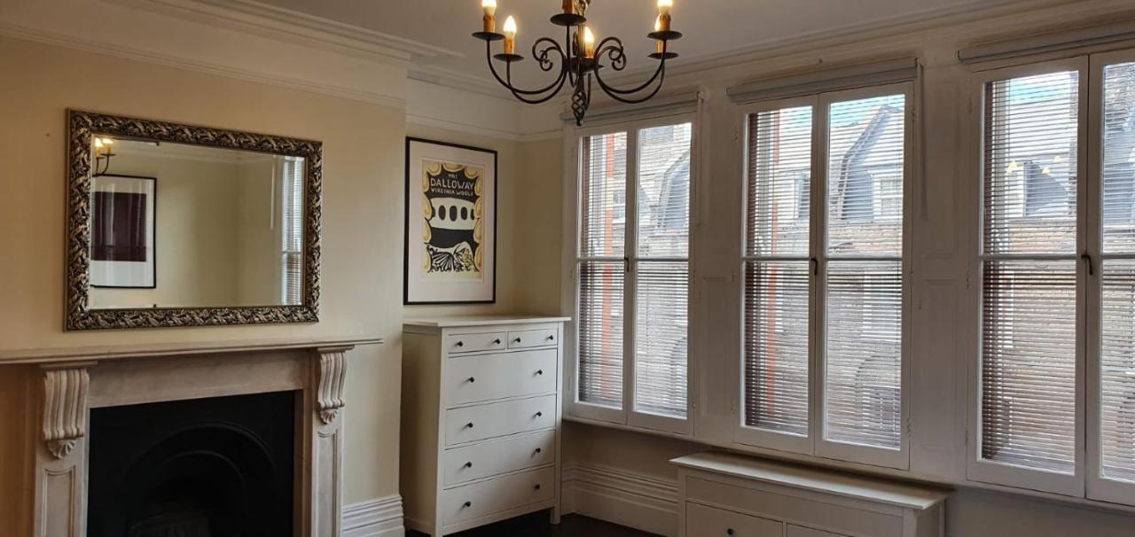Spacious Central 2 Bedroom Mansion Block Apartment *