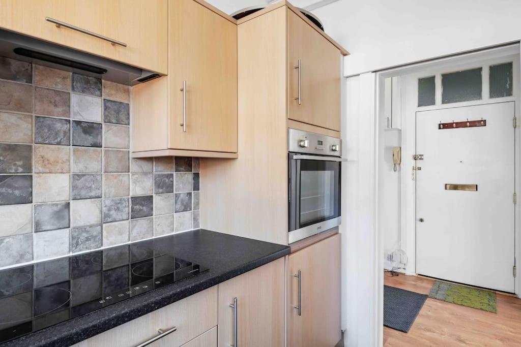 Duplex 3 Bedroom Flat Golders Appartamento *