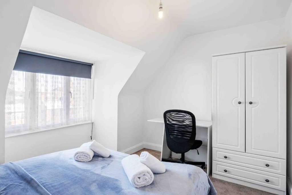 Duplex 3 Bedroom Flat Golders Londra