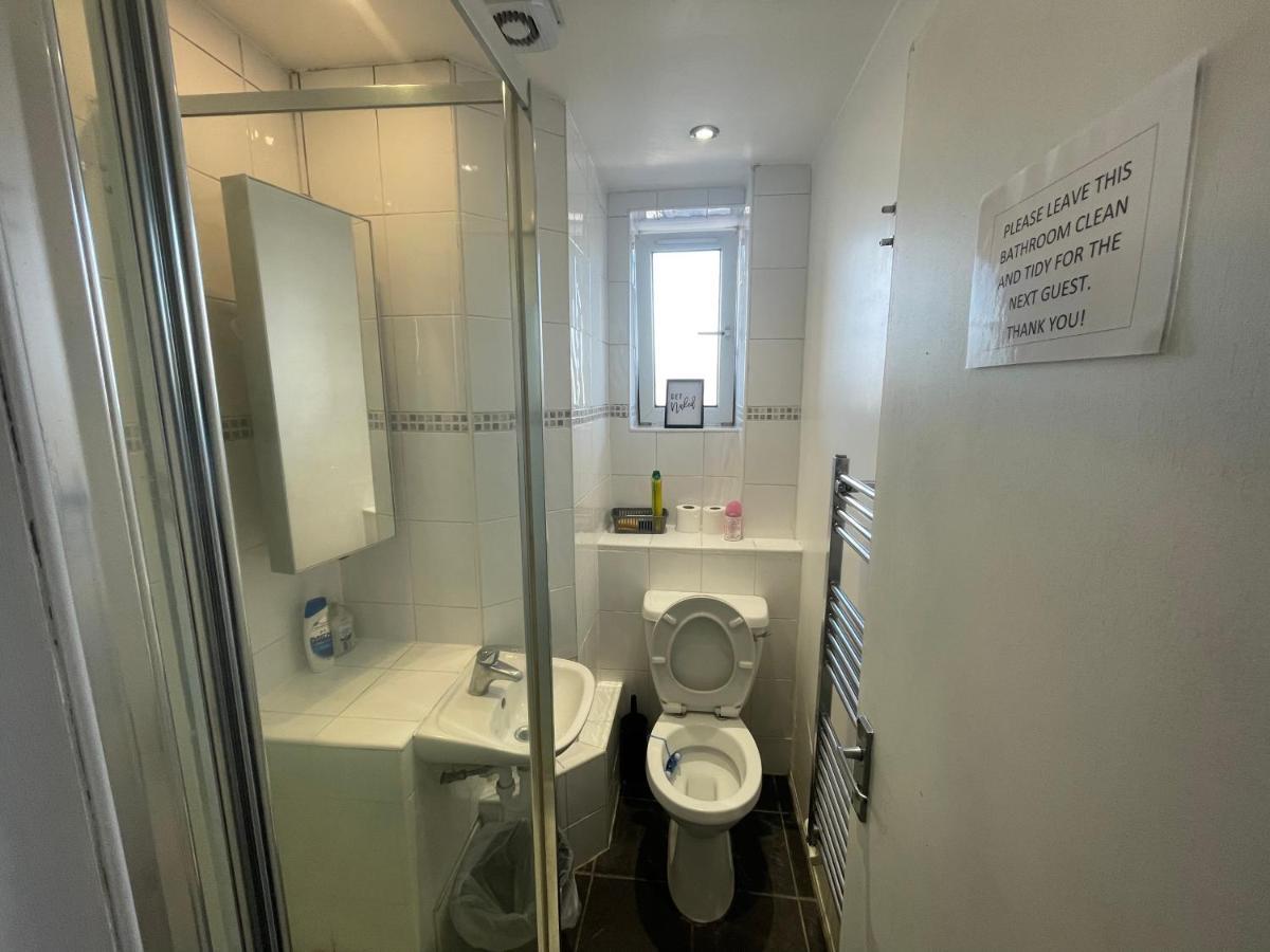 3 In Shared In Foresthill 2023 London