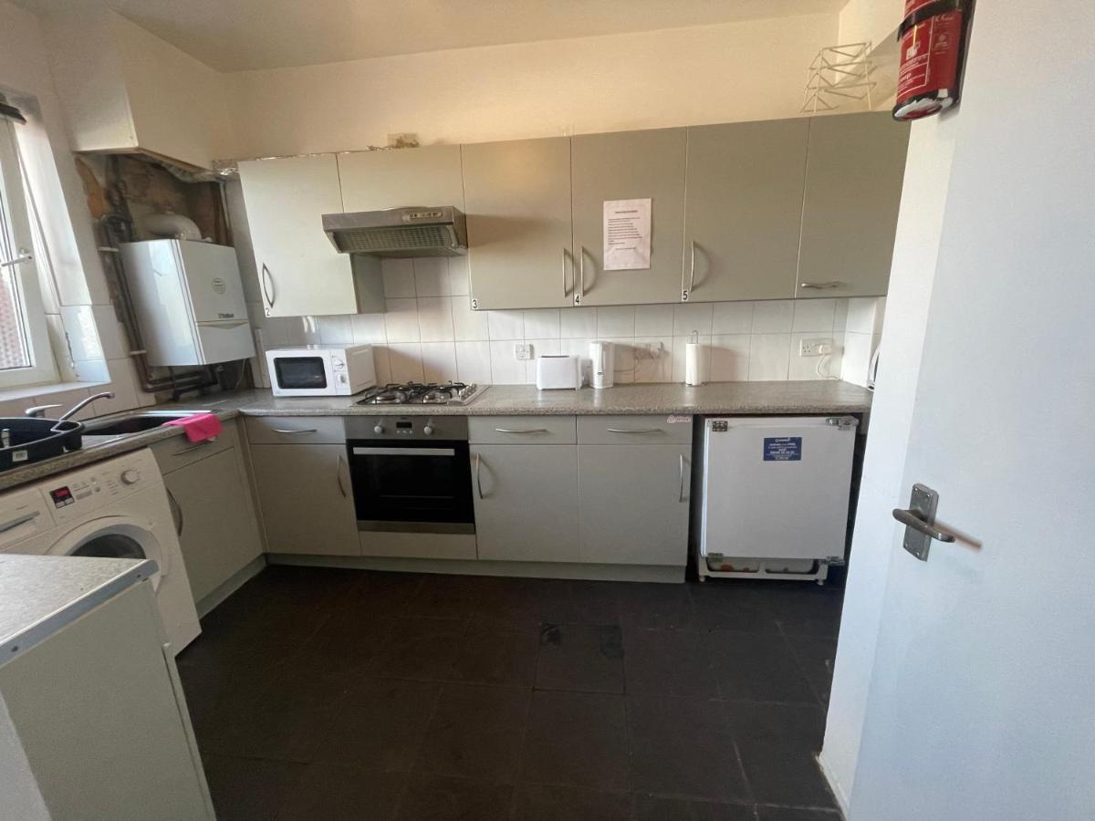 3 In Shared In Foresthill 2023 * London