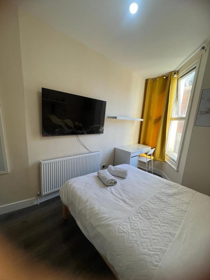 Small Cosy 2 Flat With 2 Double Beds Lejlighed
