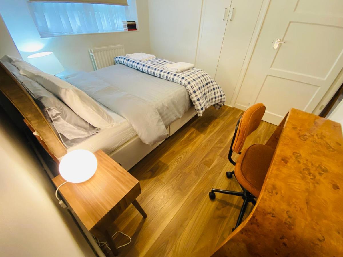 3 Bed In Camden