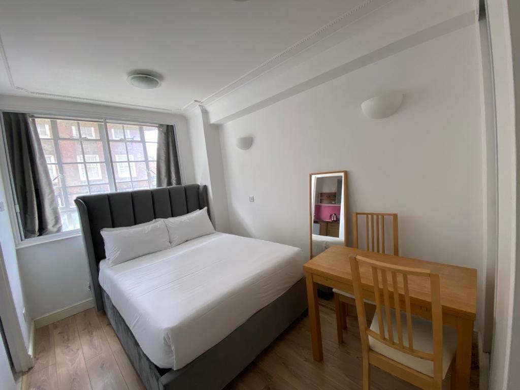 At Chelsea Cloister Appartement *