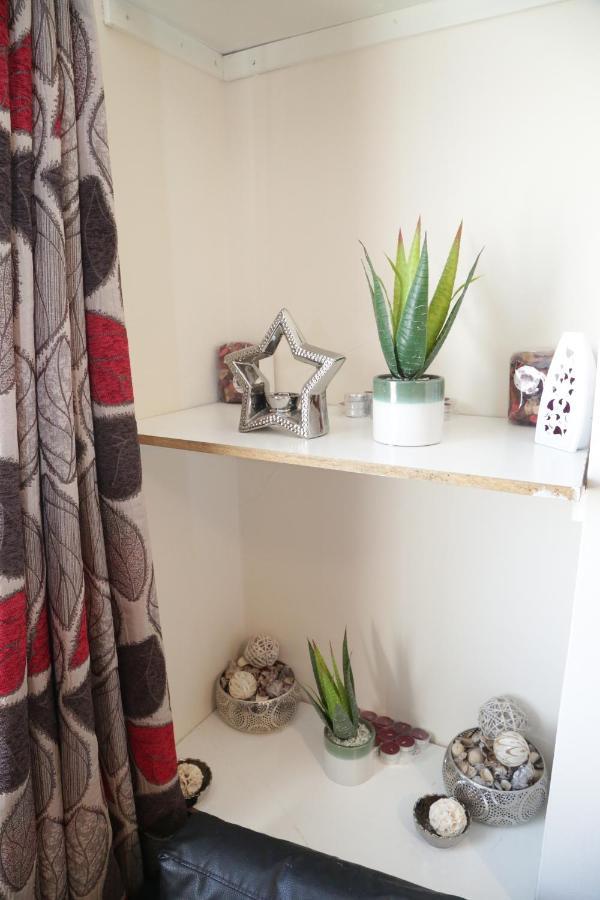 Canning Town Warms Cozy One Bedroom * Londen