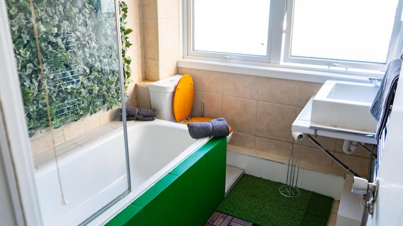 Leilighet Large Modern 3 Bedrooms House With Patio/terrace London