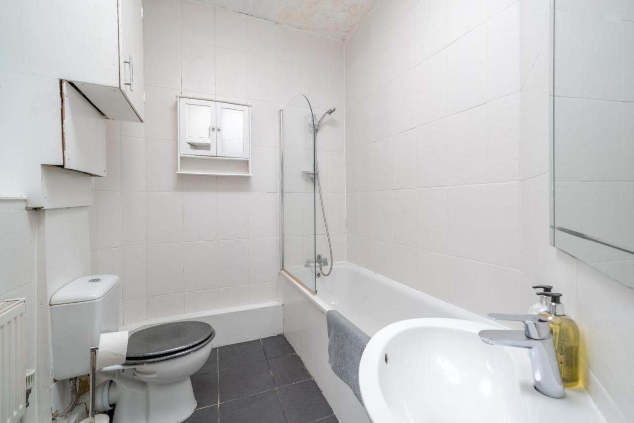 Soho Sleeps 4, Covent Garden & Leicester Square * London