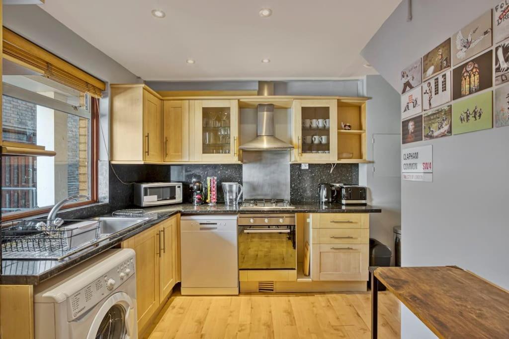 Lovely 3-bed Clapham Common Londen