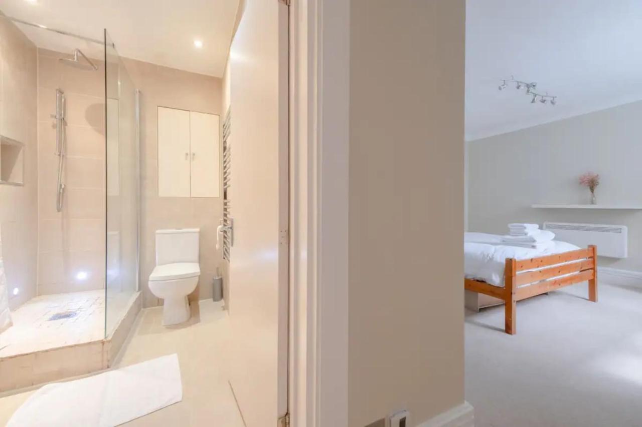 Leilighet Lovely 1 Bedroom With Patio - 10 Mins From Hyde Park London
