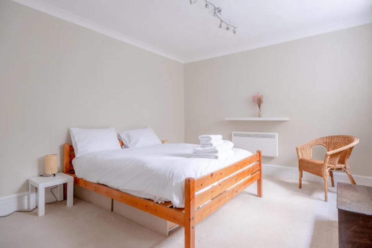 Leilighet Lovely 1 Bedroom With Patio - 10 Mins From Hyde Park *
