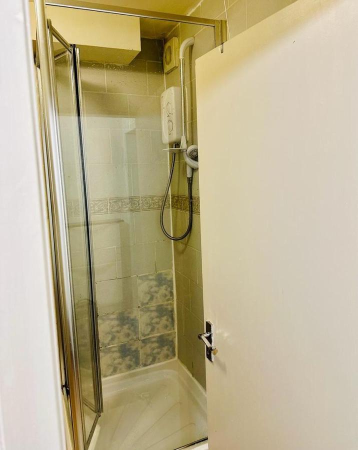 Premium Studio Flat 03 In Lägenhet London