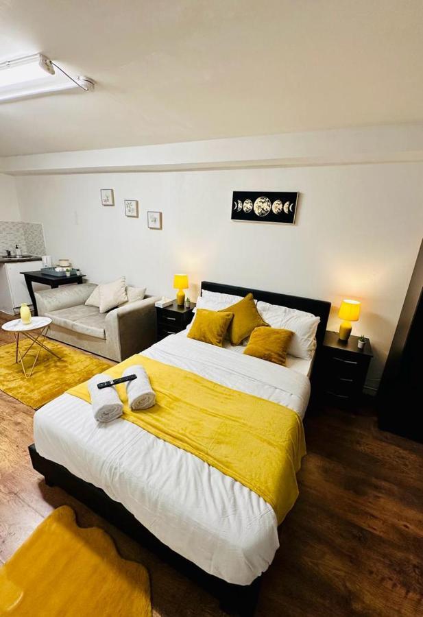 Premium Studio Flat 03 In Lägenhet London