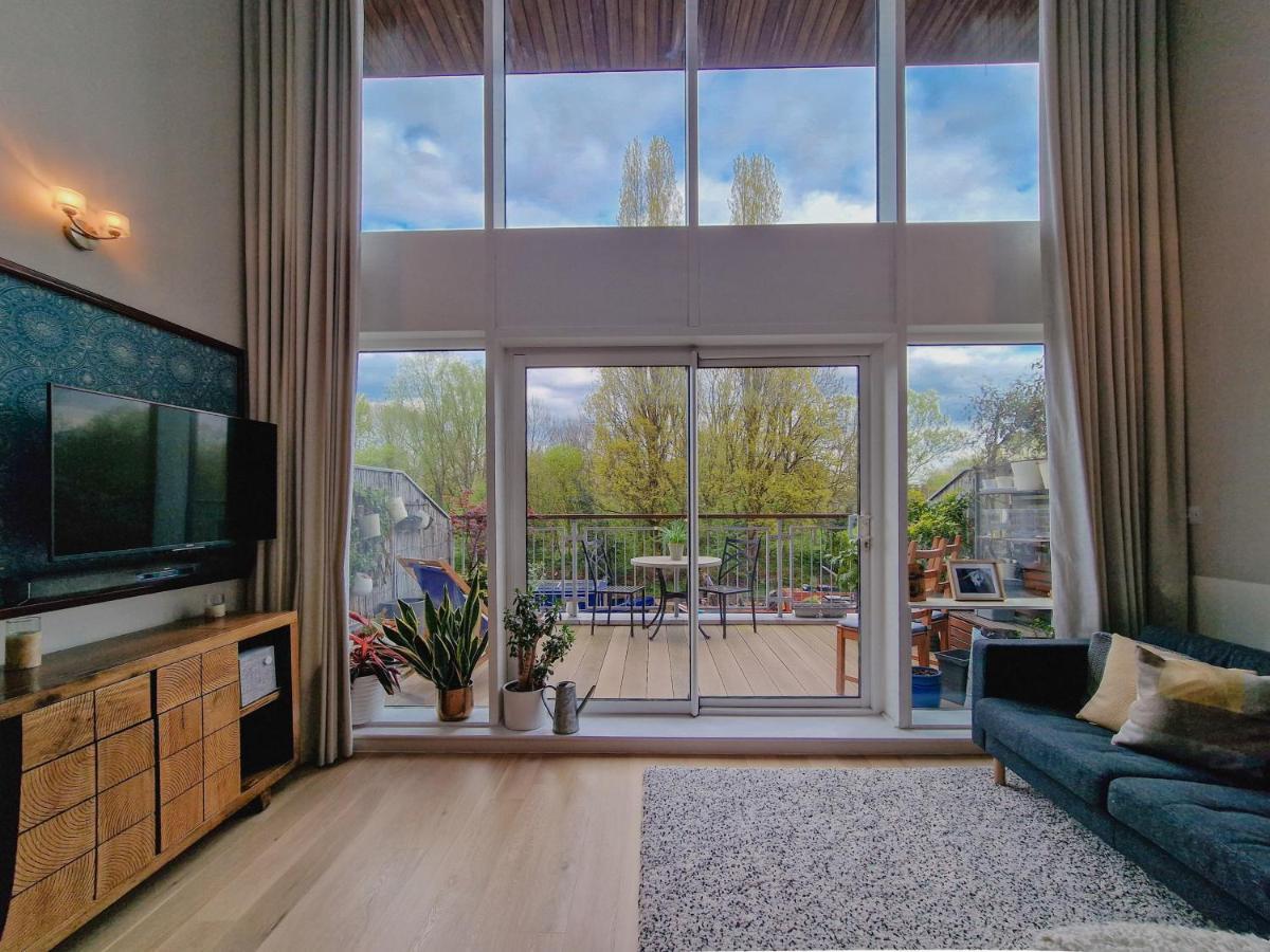 Luxury Canal-front 2 Bedroom Loft Appartamento *