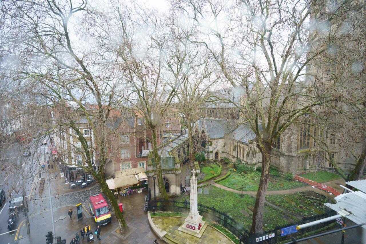 Floor High Street Kensington Londen
