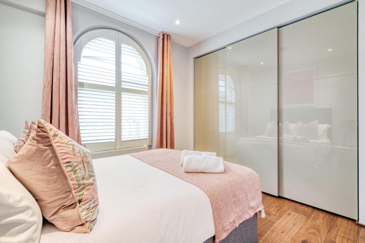 Modernized South Kensington Lejlighed London