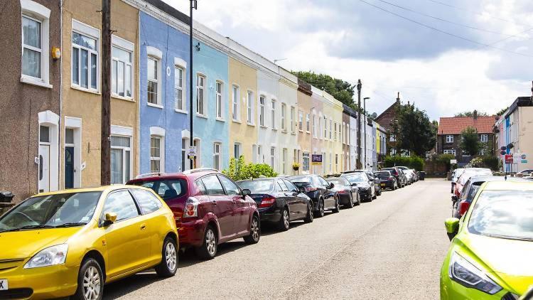 Modern - Accommodates 6 - Private Parking - 15min To Bridge, Eye And Charing Cross * Londres