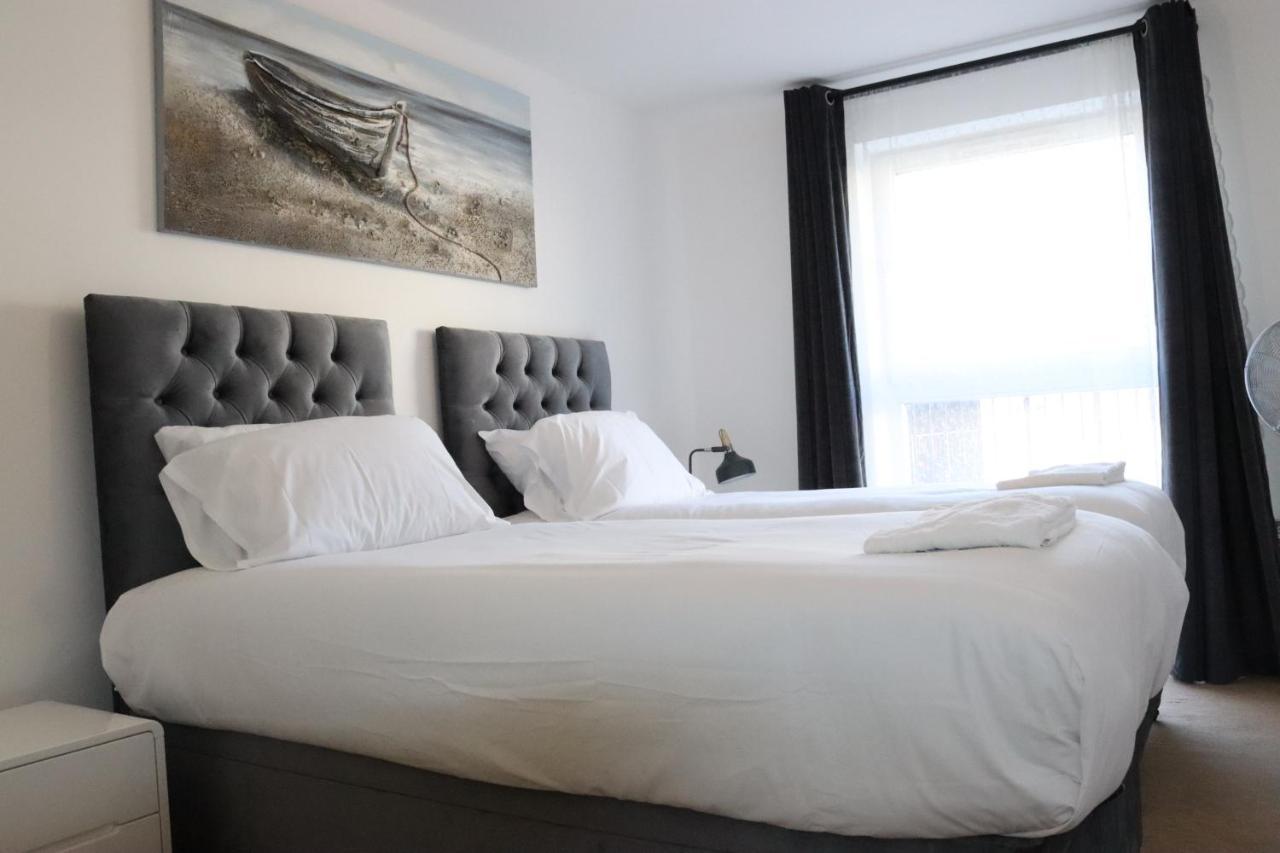 Garland Modern Apartment *