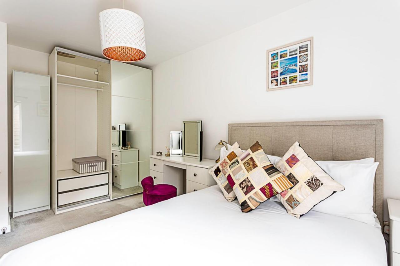 Beautiful Open Plan Garden Flat * Londra