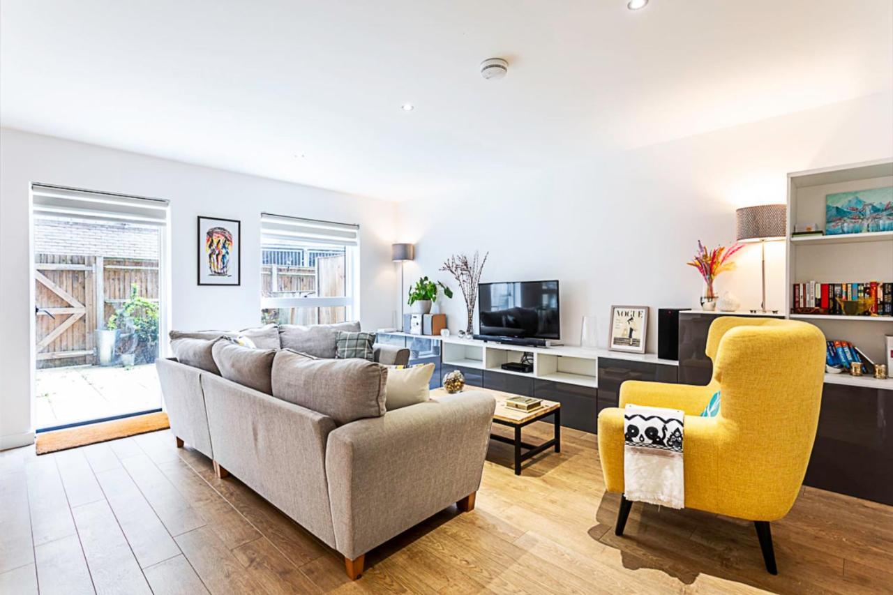 Beautiful Open Plan Garden Flat * Londra