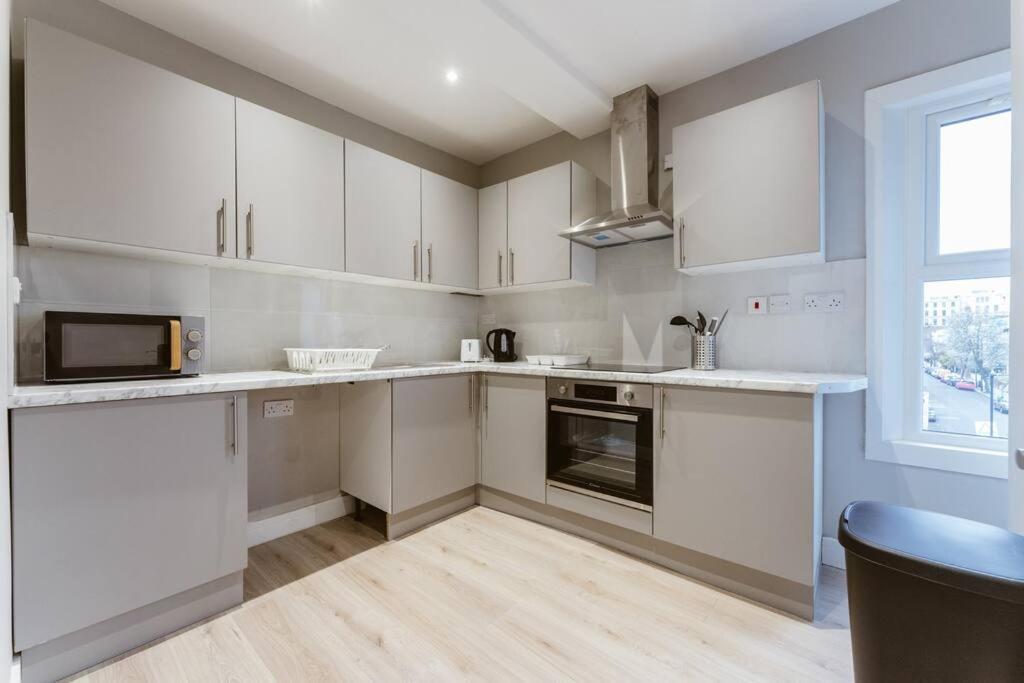 Charming Kitchenette - Your Ideal In The Heart Of The Lejlighed