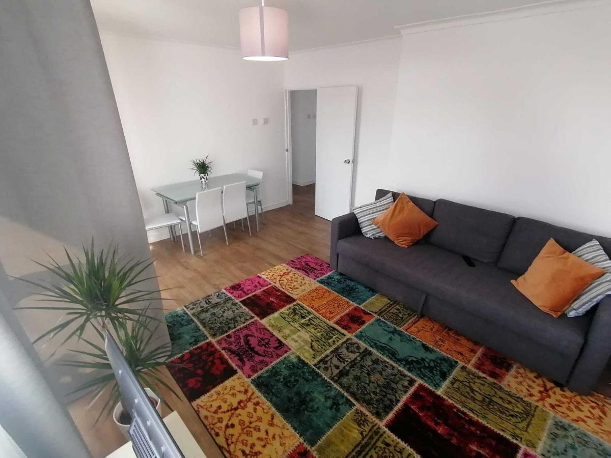 White Apartment, Your Appartement *