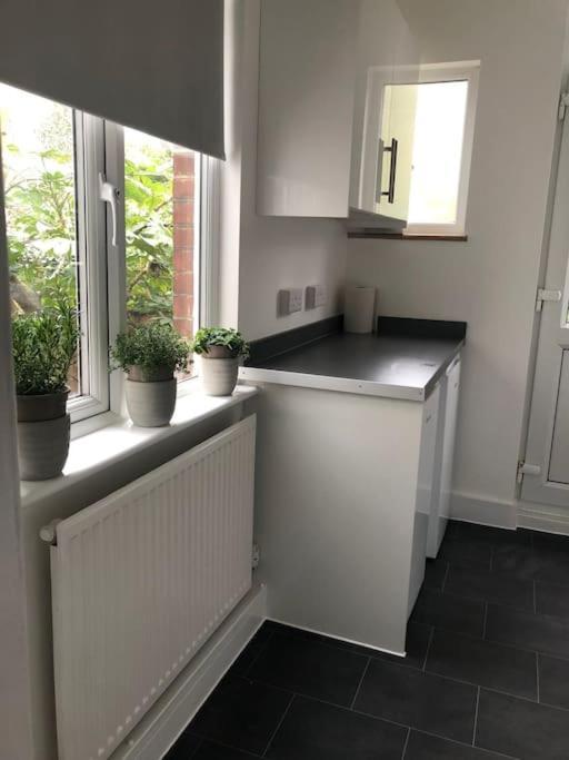 Lejlighed Garden Flat In Central Location *