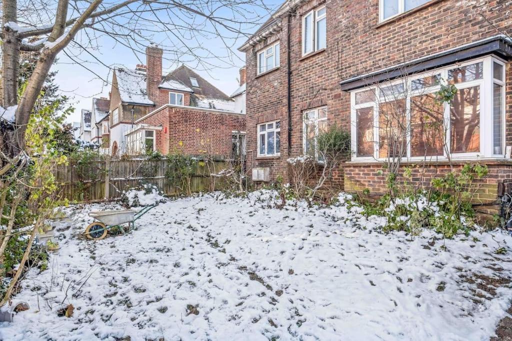 Duplex 3 Bedroom Flat Golders Appartamento Londra