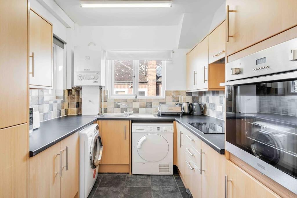 Duplex 3 Bedroom Flat Golders Appartement *
