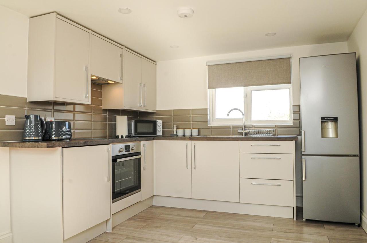 Luxury 5 Star - Parking, Garden, Nr Greater Metro Stations * Londen