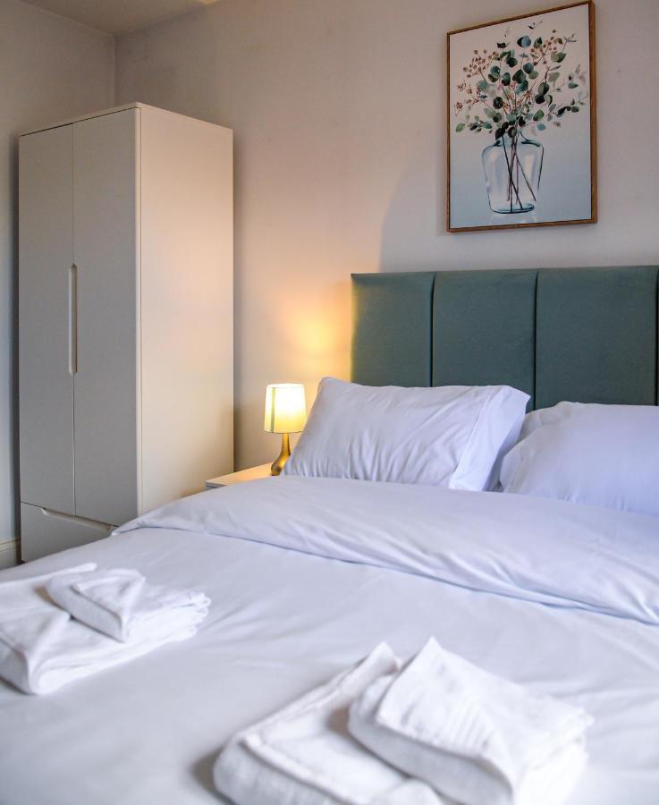 Luxury 5 Star - Parking, Garden, Nr Greater Metro Stations Appartement *