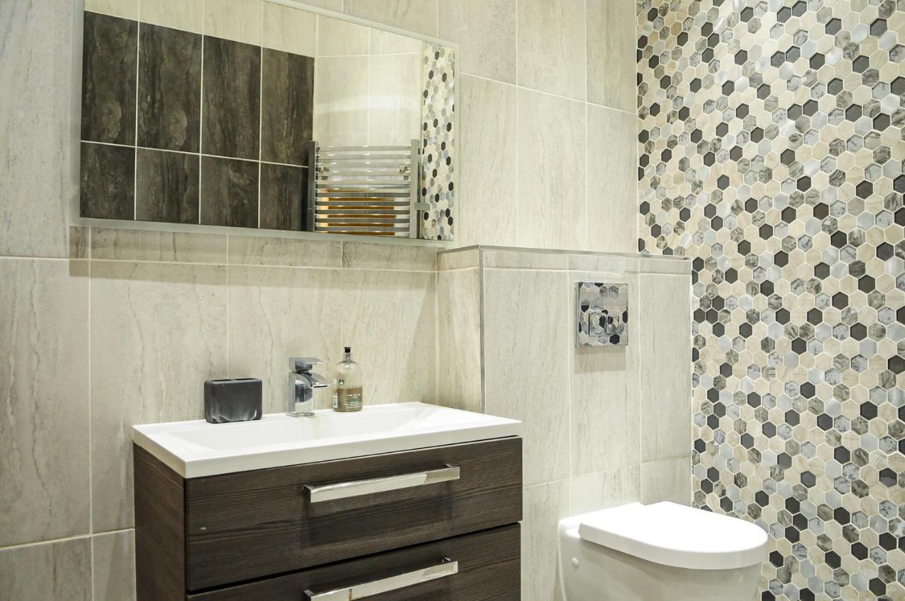 Luxury 5 Star - Parking, Garden, Nr Greater Metro Stations Appartement *