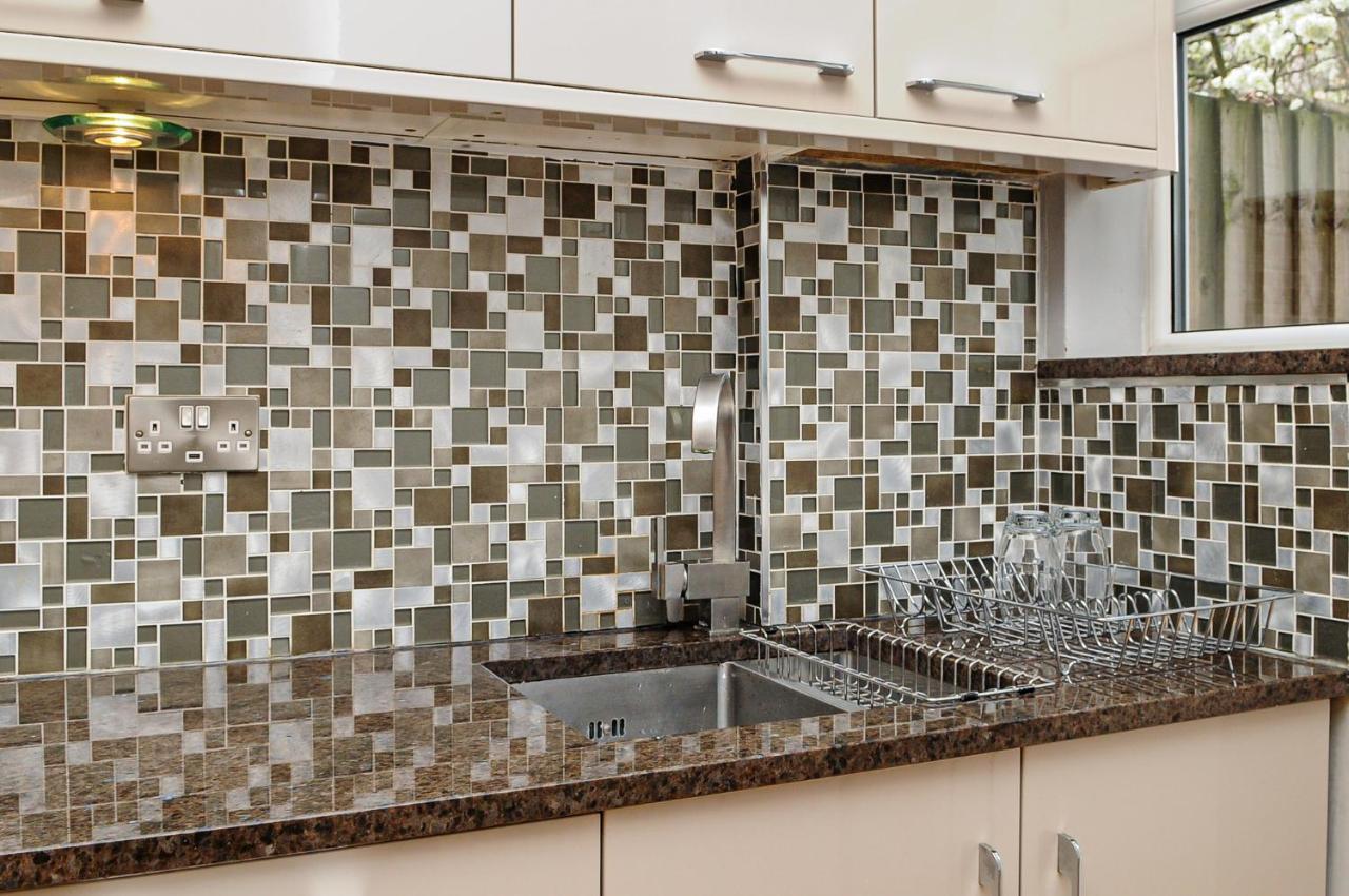 Appartement Luxury 5 Star - Parking, Garden, Nr Greater Metro Stations