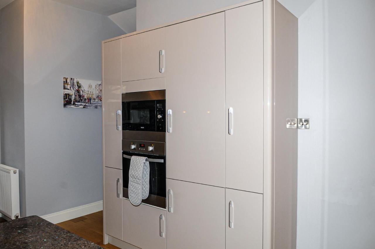 Appartement Luxury 5 Star - Parking, Garden, Nr Greater Metro Stations *