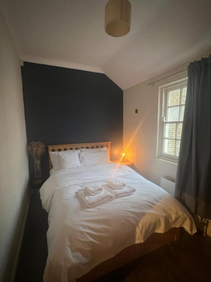 Peaceful 1 Bedroom Flat Near Highbury And Islington Lägenhet