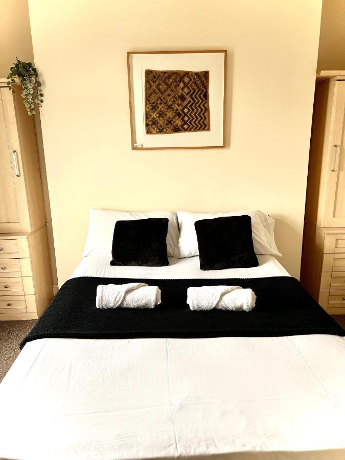 Aldgate Apartment London