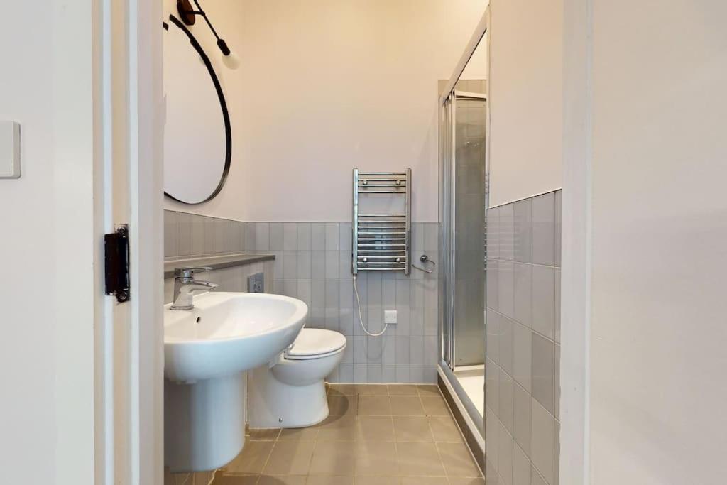 Beautiful Studio In Notting Hill Apartment