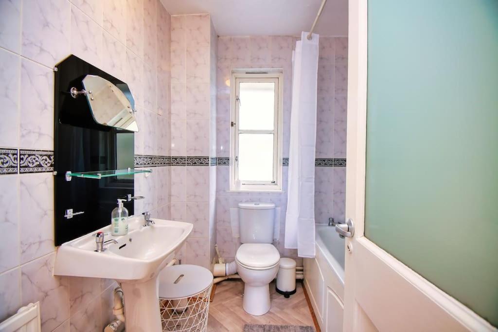 Apartment 2 Bed Camden Mews London
