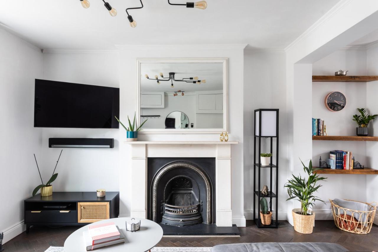 Stunning Townhouse With Large Roof Terrace Appartamento *