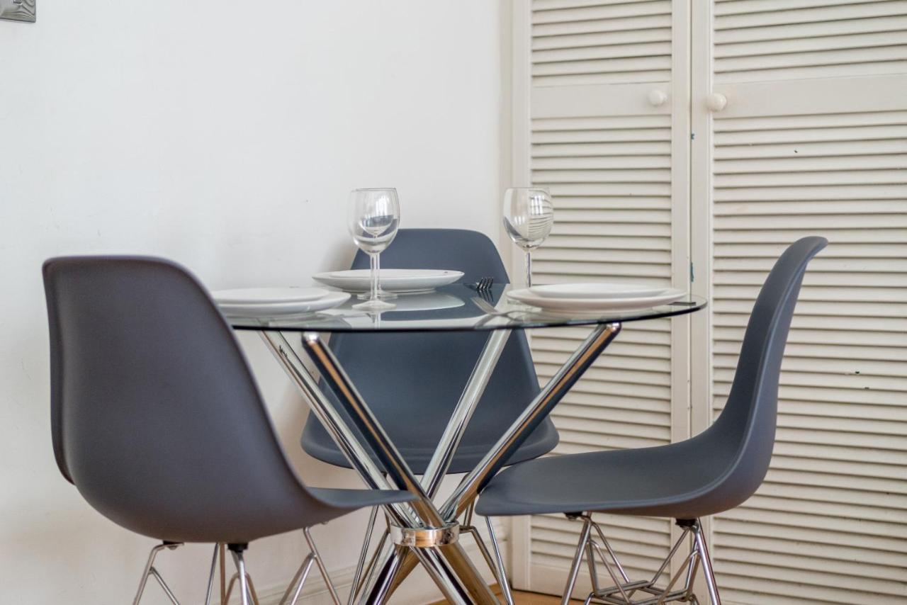 Soho Sleeps 4, Covent Garden & Leicester Square *