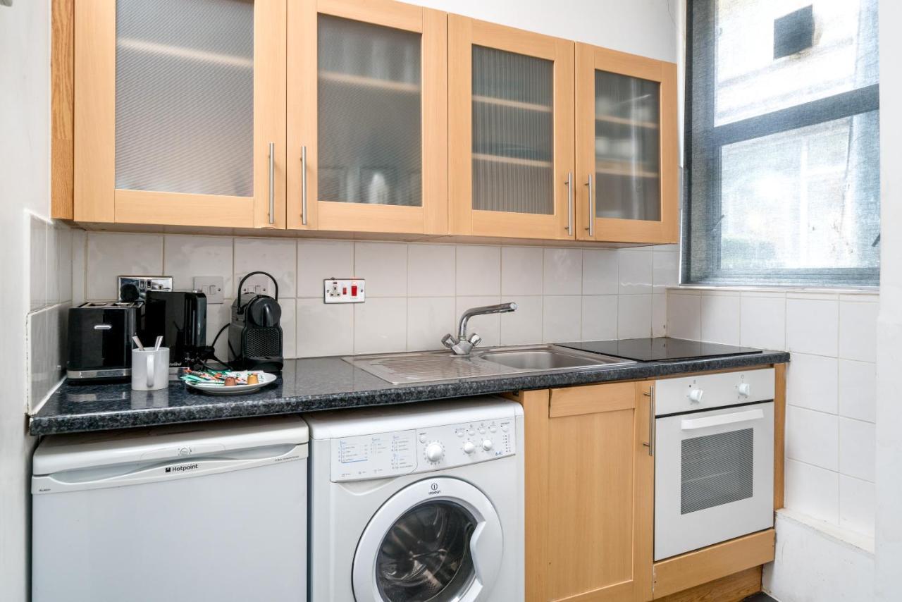 Soho Sleeps 4, Covent Garden & Leicester Square Lägenhet