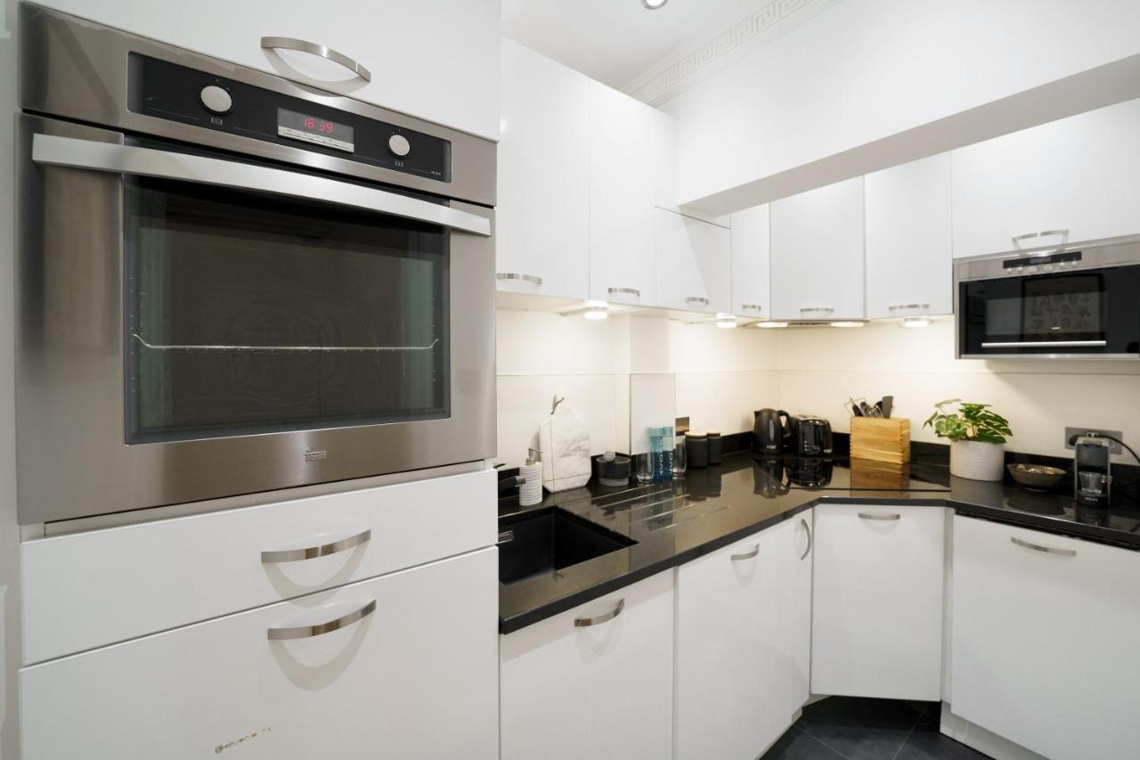 Wow! 2 Bedr/3 Beds Covent Garden/ Location!