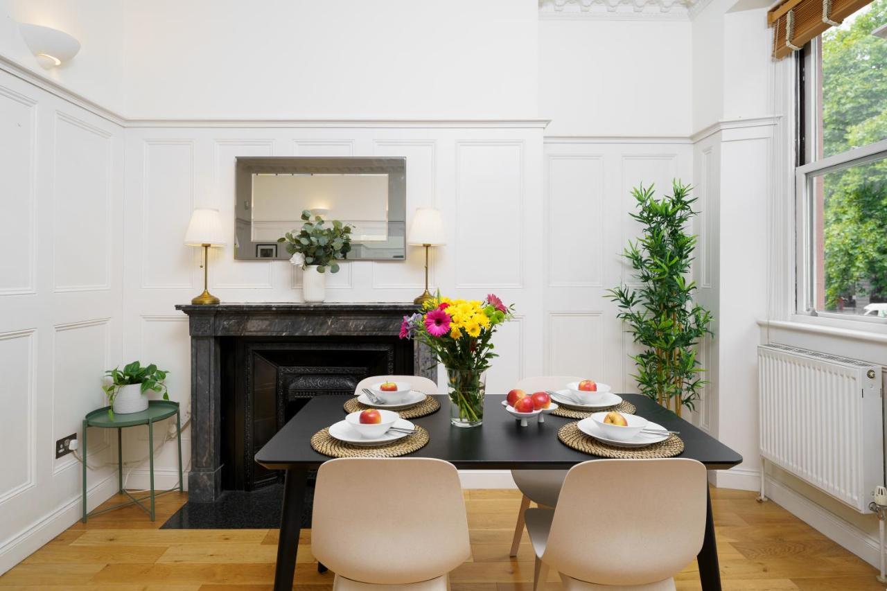 Wow! 2 Bedr/3 Beds Covent Garden/ Location! Apartment
