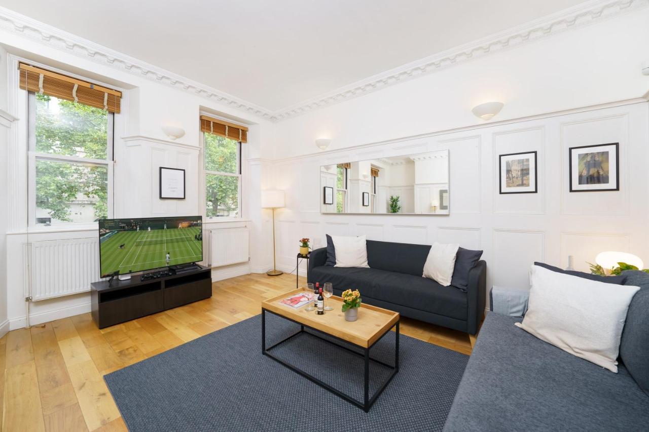 Wow! 2 Bedr/3 Beds Covent Garden/ Location! Apartment
